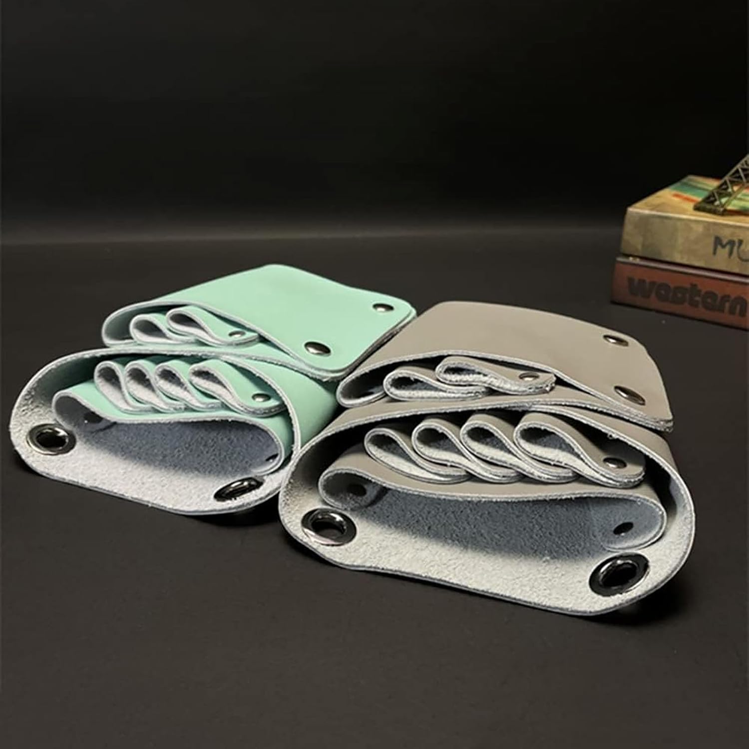 Scissors Storage Bag，Hairdressing Barber Bag,Genuine Leather Hairdressing Pouch Holster Salon Hairstylist Hairdresser Tools