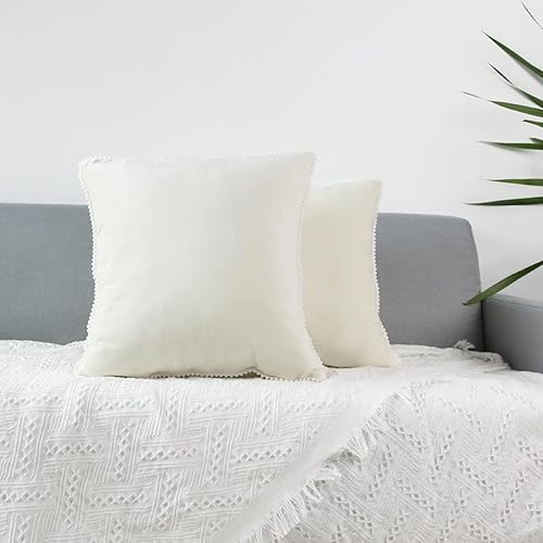 Vista 16 de Merrycolor Juego de 2 fundas de almohada de terciopelo suave de 18 x 18 pulgadas, cuadradas, decorativas, con pompones, fundas de cojín para sofá