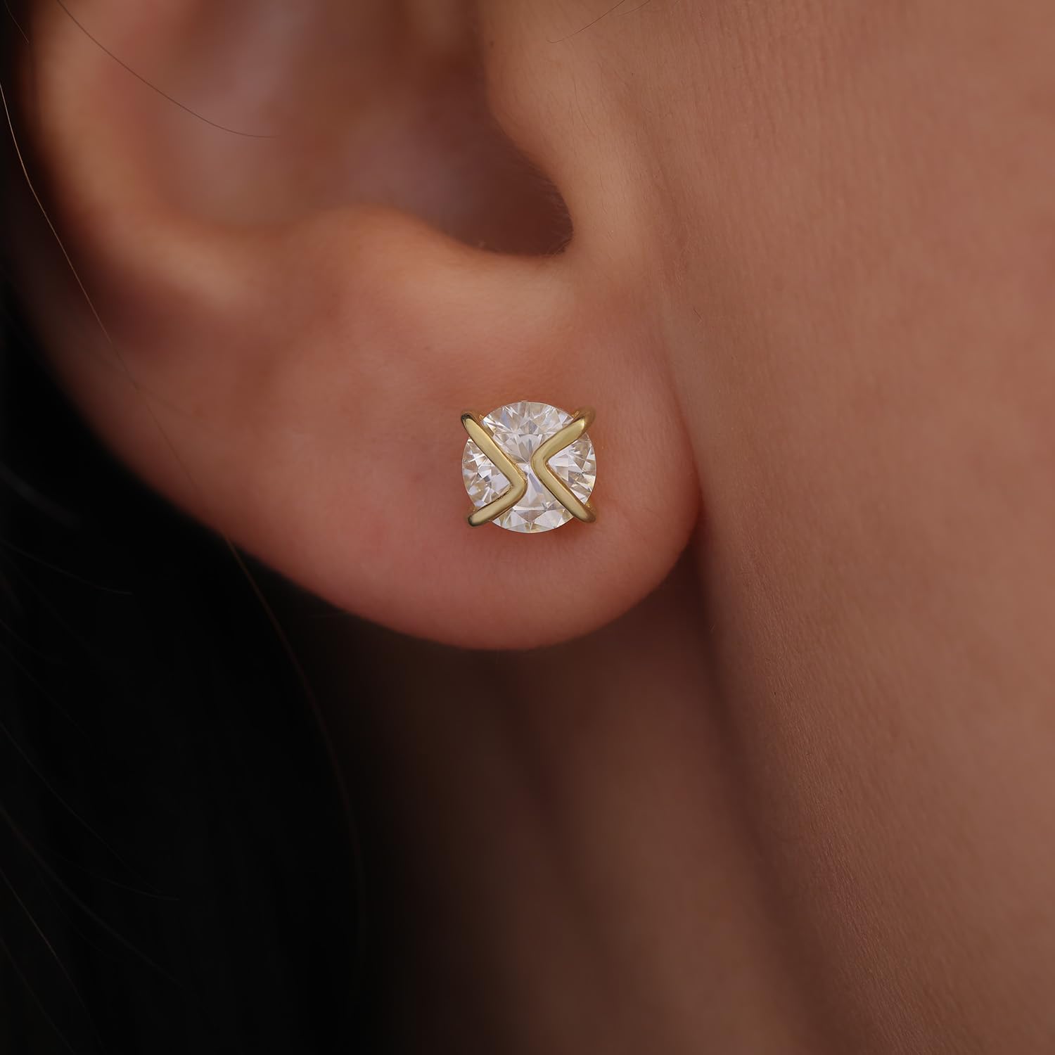 925 Sterling Silver Wavy Caged Cubic Zirconia Stud Earrings I Sparkling Minimalist Earrings for Women - Image 2