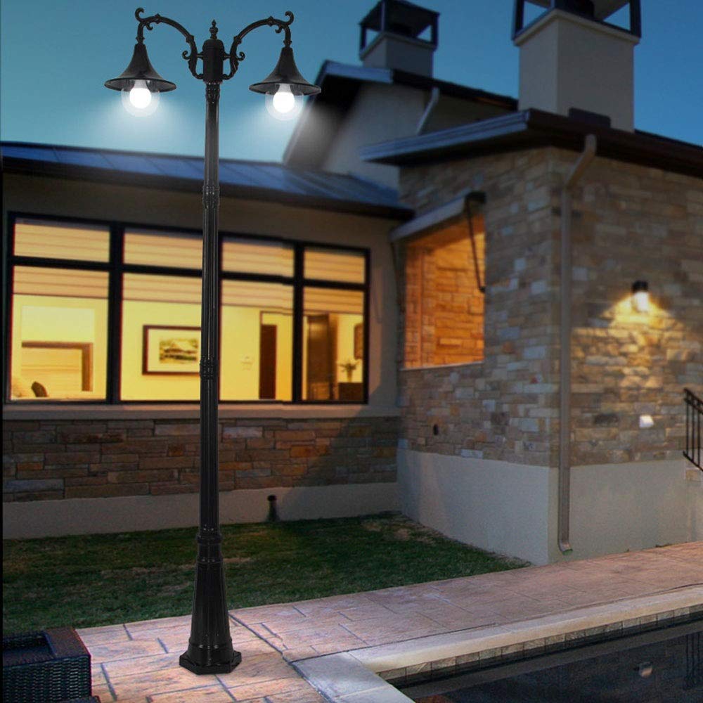 Produttori creativi di lampade da giardino europee Custom Outdoor Community Park High Pole Road Light Impermeabile Villa Doppia testa Luci paesaggistiche, Luci da palo per esterni Luci di illuminazi