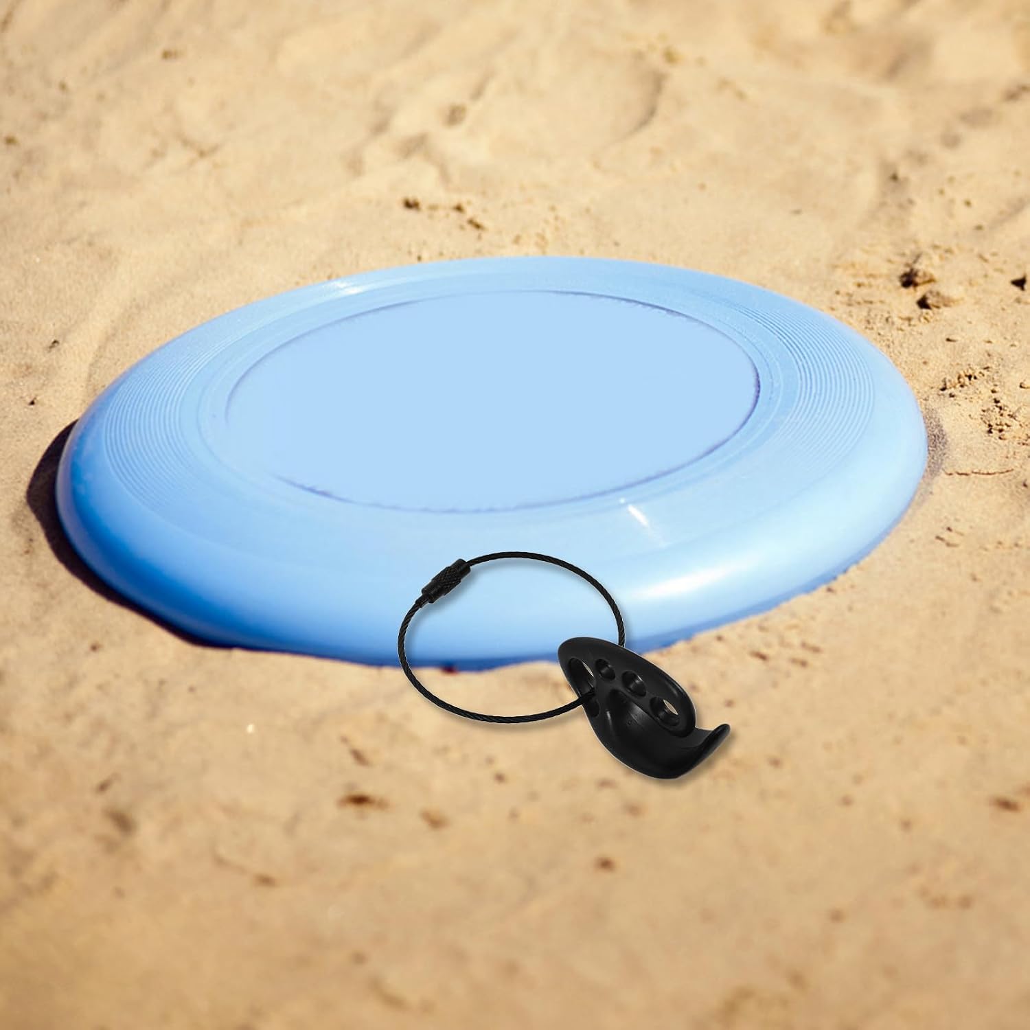 2Pcs Portable Plastic Flying Disc Clips with Hanging Ring for Outdoor Use