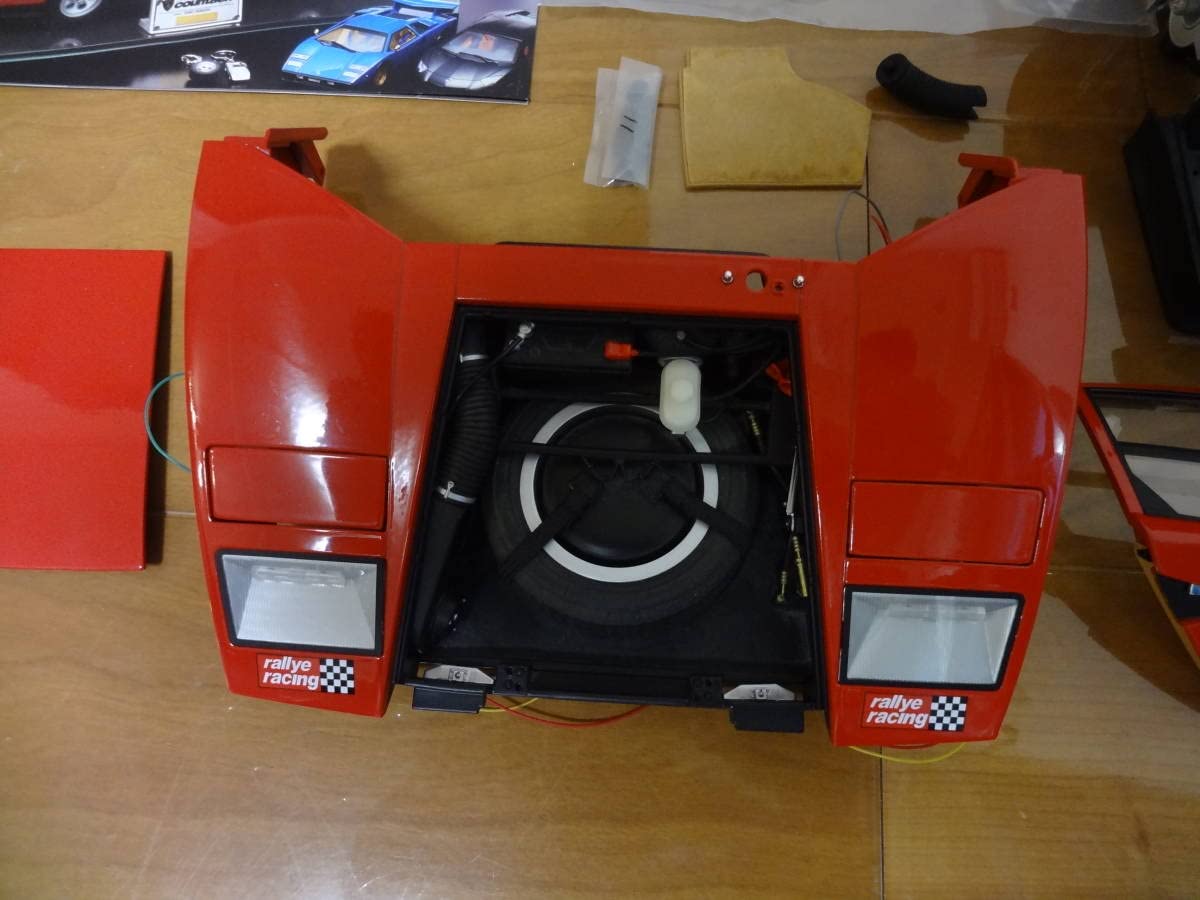 Amazon.co.jp: 1/8 週刊 カウンタック を 作る 製作途中品