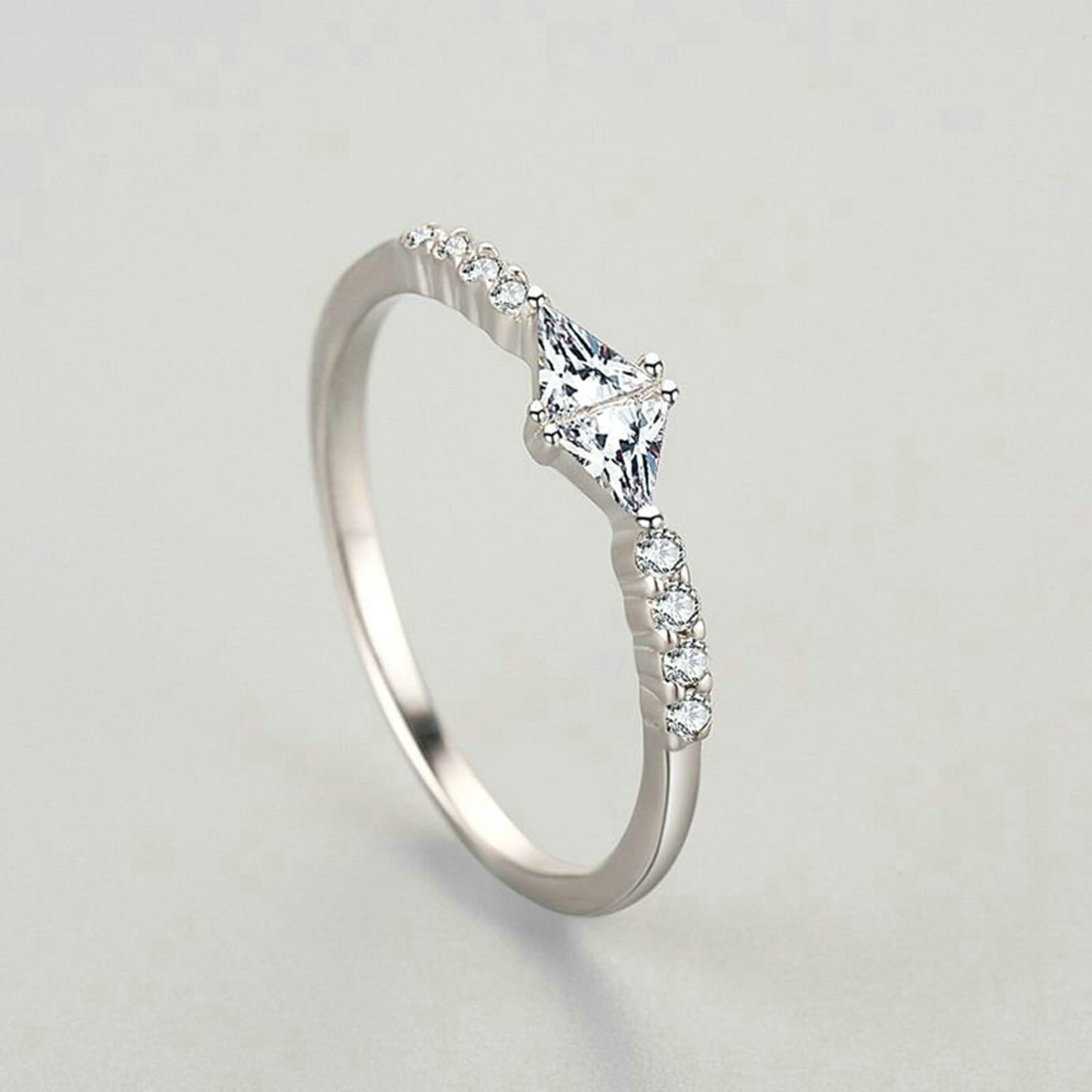 Bague Femme Or Blanc 9/14/18 carats, Anneau Empilable Incrusté de Moissanite Triangle, Bague Fine Or Véritable