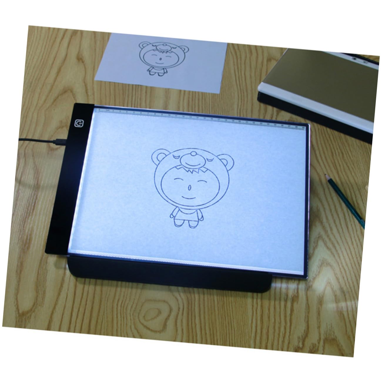Healeved Tavoletta Luminosa LED A4 Ultra Sottile in Acrilico con Luce Sana, Scrivania per Disegno Professionale, Dotata di Stencil con Scala e Cavo USB per Pratica Artistica