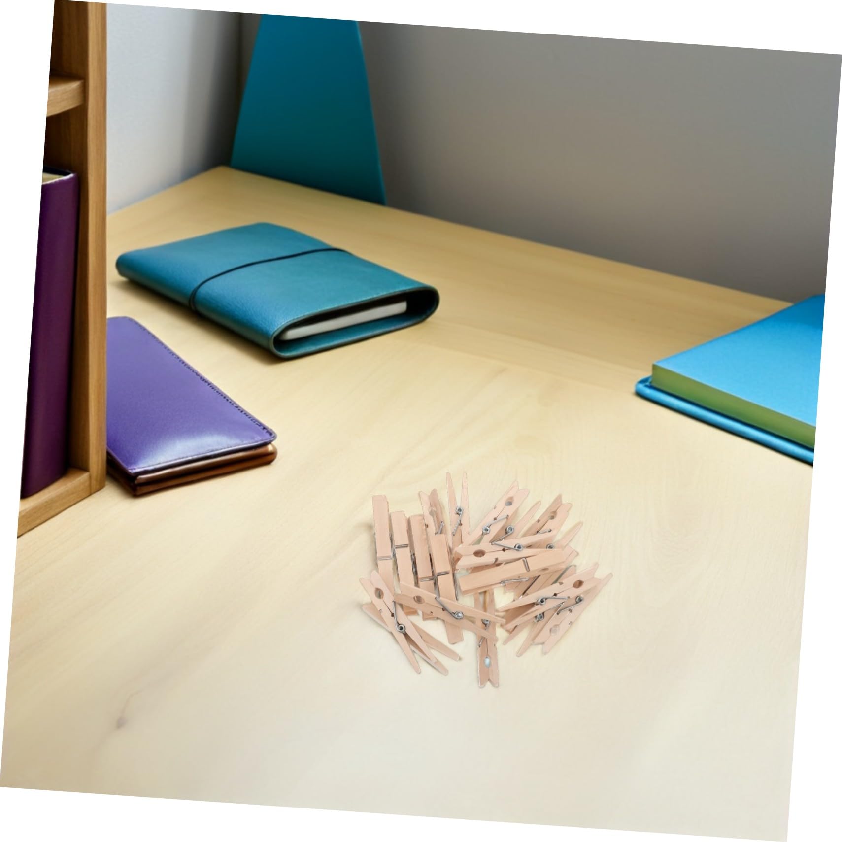 VALICLUD 150 Pezzi Mollette in Mini Antiscivolo per Bucato Mollettine Multifunzione Resistenti al Vento per Calze e Vestiti Clip Naturali per Foto Artigianato e Stendibiancheria Portatile