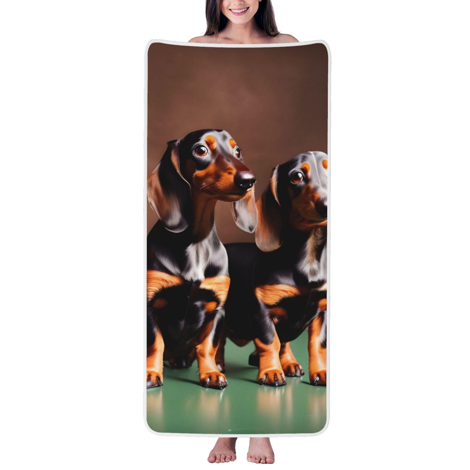 JBJGKHLP Dachshund Weiner Dog Print Women Men Couples Coral Velvet Bath Towel Ultra-Soft For Home Bathroom Travel