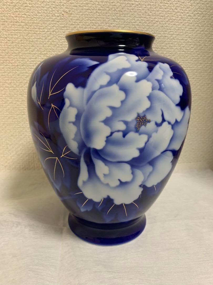 【新品価格44,000円】深川製磁 瑠璃牡丹 ルリ牡丹 Ｆ型９号 花生 有田焼 ルリ牡丹 F型9号花生 | 有田焼 深川製磁｜公式オンラインストア