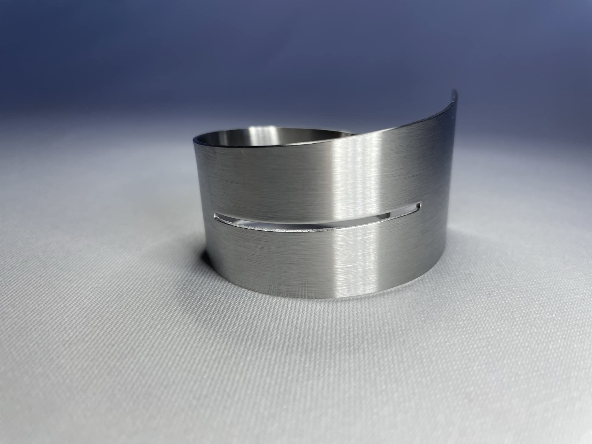 texpot Pack of 6 Napkin Rings with Slotted Stainless Steel Diameter 4.2 to 6-5 cm, Width 1.8 to 3.6 cm, Silver - Image 4