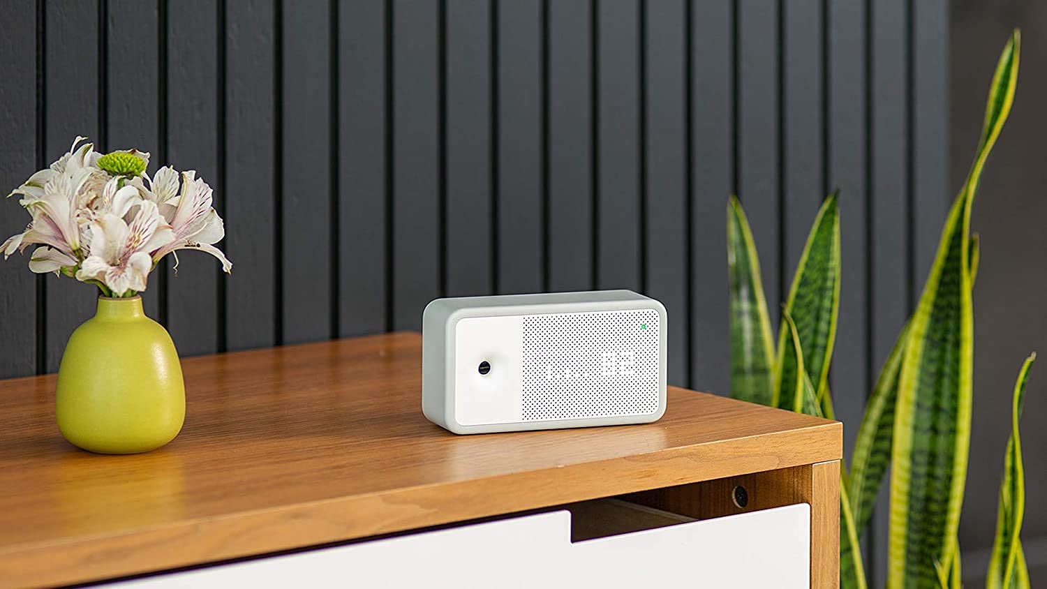 Awair Luchtkwaliteitsmeter, innovatieve CO2-meter (kooldioxidemelder), monitor voor temperatuur, luchtvochtigheid, fijnstof (PM 2,5) of chemicaliën (VOC), luchtsensor, met Awair app