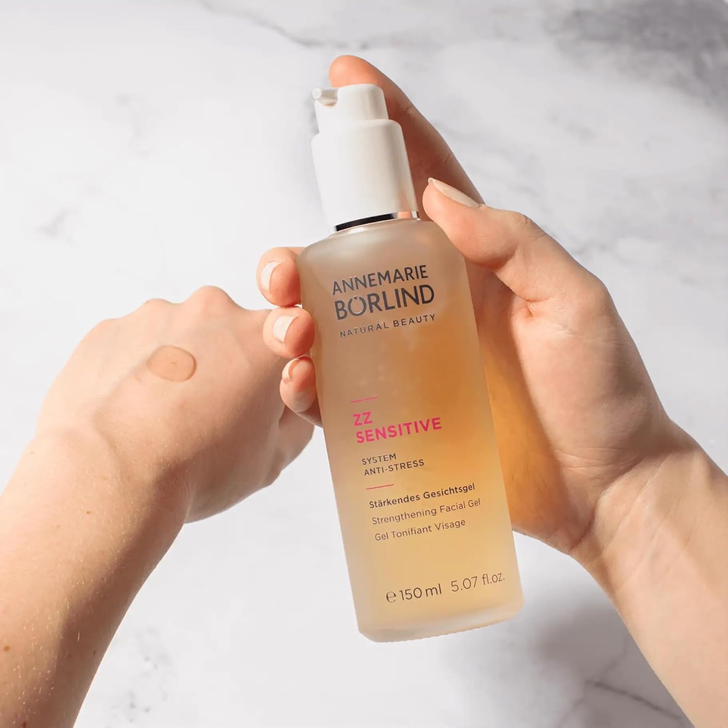 ANNEMARIE BÖRLIND – ZZ Sensitive Strengthening Facial Gel – Sustainably Sourced Natural Facial Toner to Strengthen & Nourish The Skin with Intense Moisture – Step 2 of 5-5 Oz