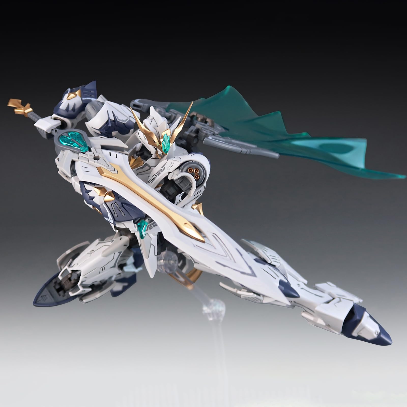 GWTCTOY 1:144 Plastic Model Action Figures Kits, Titan Greatsword Tristan, 16CM Mecha Model, Easy to Assembl - Image 3