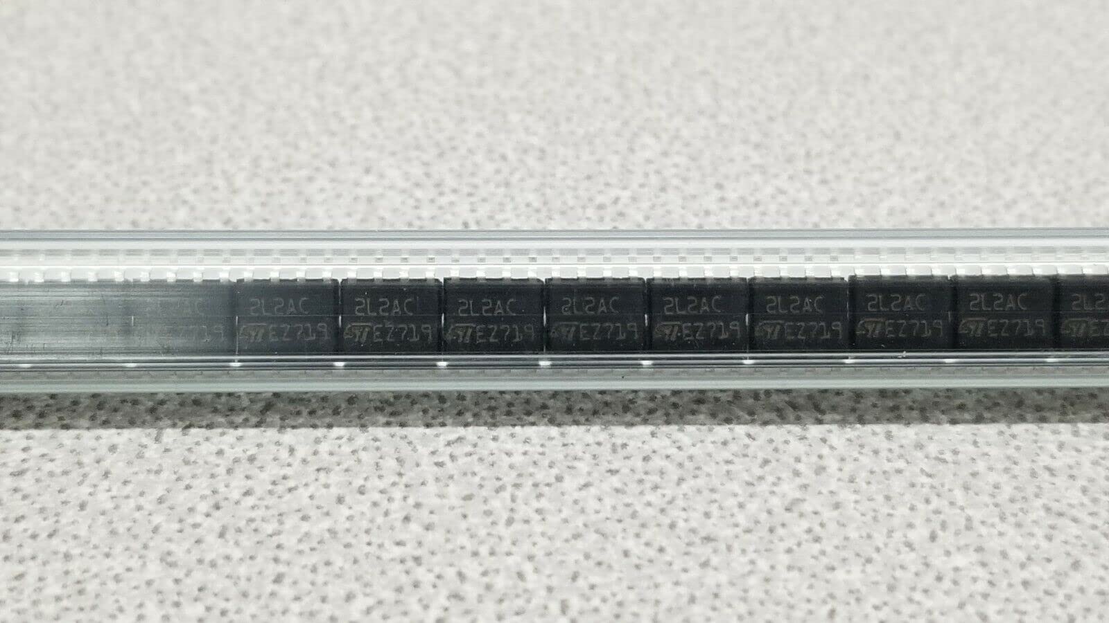 (1 PC) TS27L2ACD, STM,