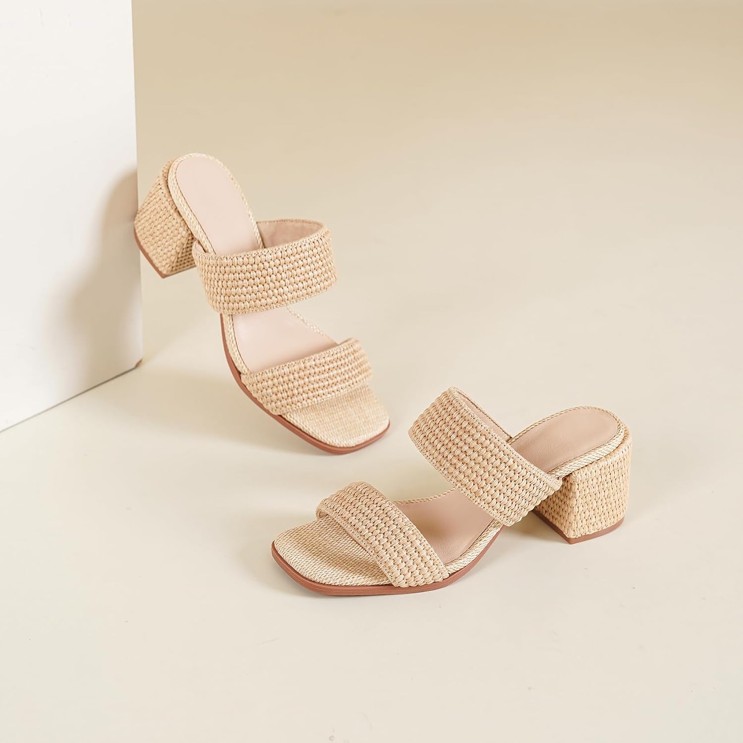 Raffia Heeled Sandals for Women Two Strap Raffia Sandals Square Open Toe Slip On Mules Block Chunky Heels Summer Vacation Beach Shoes