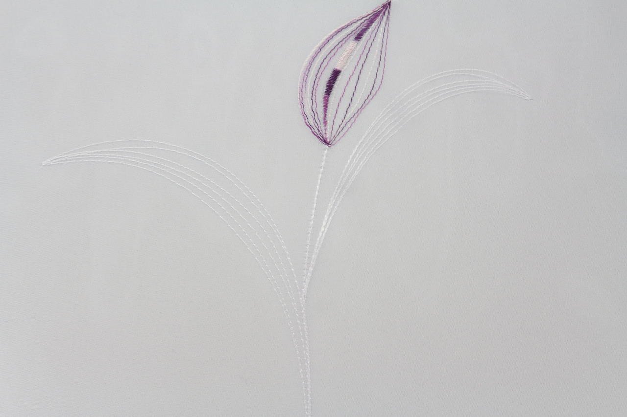 Hochwertige Gardine Fertiggardine Voile Store Schal mit Stickerei Faltenband und Bleiband weiß MALGA 235 x 600 cm (HöhexBreite)