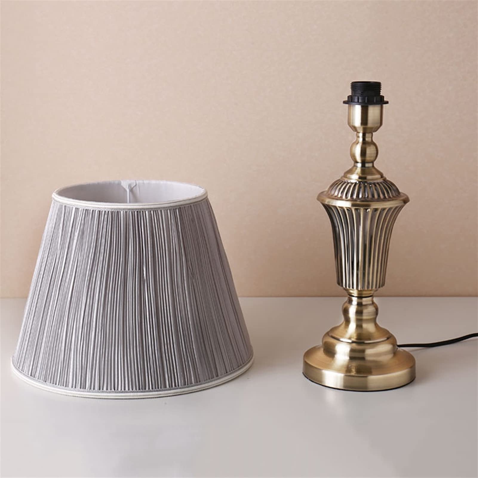 Minimalistyczna lampa stołowa w kolorze antycznej miedzi, nowoczesna lampa nocna LED do sypialni, salonu, biura i gabinetu