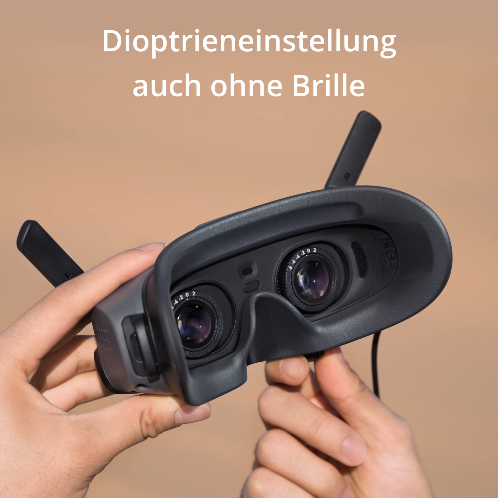 DJI Goggles 2 Motion Combo-Immersive Multifunktions-Bewegungssteuerung, leichte und handliche FPV Goggles, Micro-OLED Displays, DJI O3+ Videoübertragung und niedrige Latenz