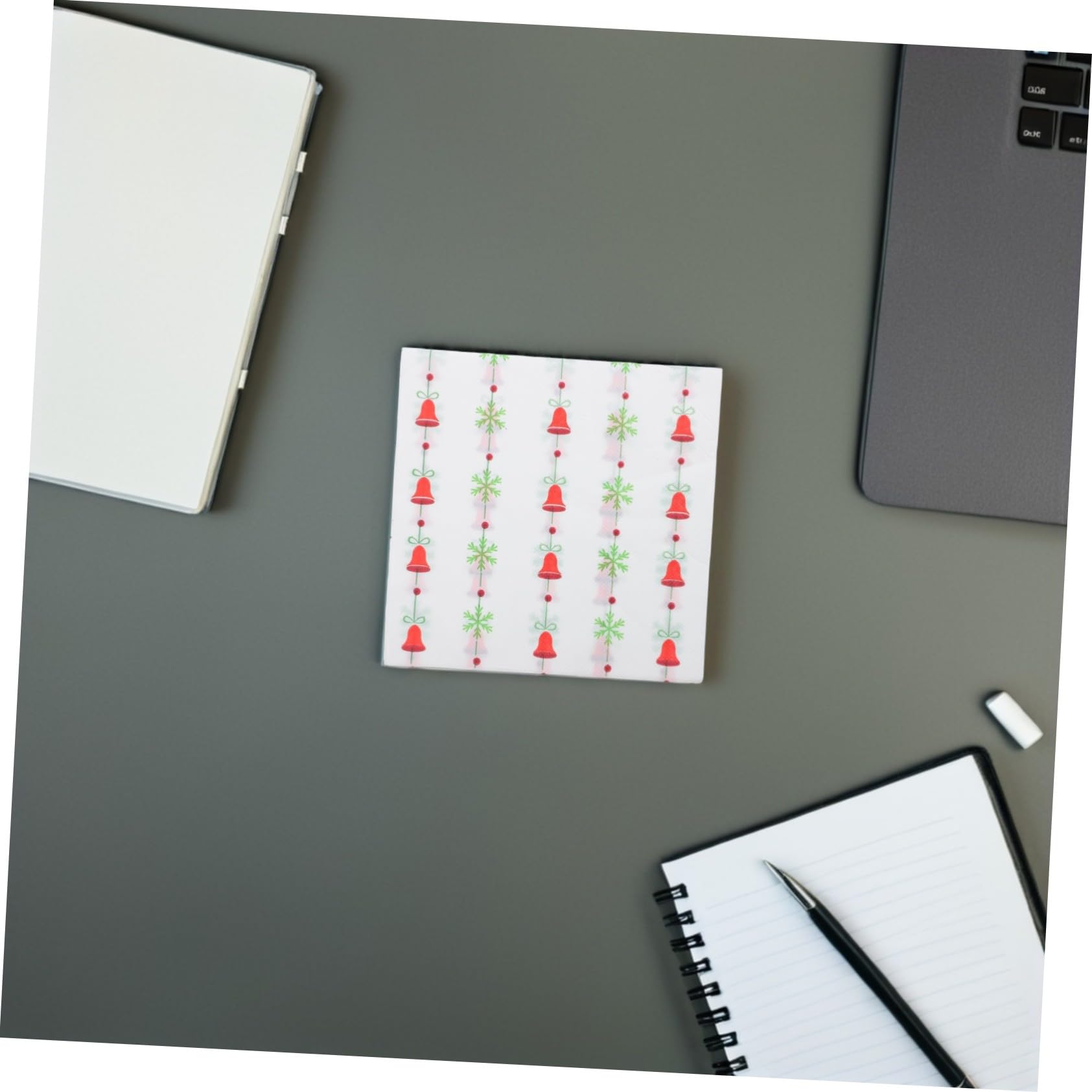 120 Servilletas Navideñas: Servilletas Navideñas Con Un Diseño Único De Campanas - Papel Absorbente Desechable Para Reuniones Navideñas
