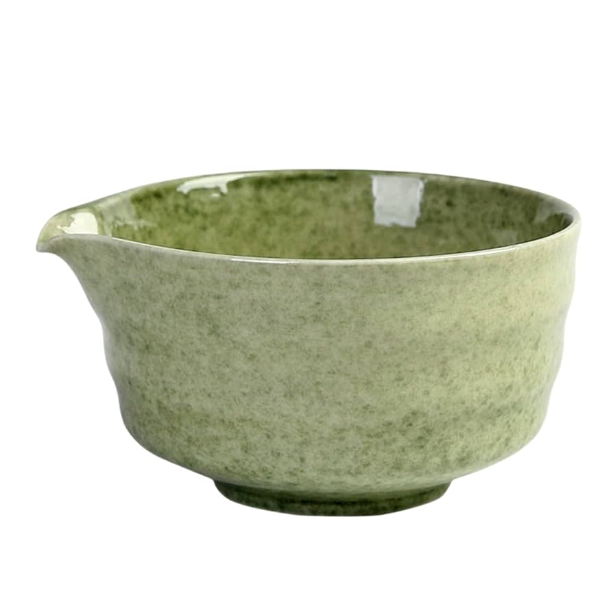 茶盌　茶碗　茶道具　matcha bowl Amazon.com: Matcha Bowl with Spout, Wavy Ceramic Tea