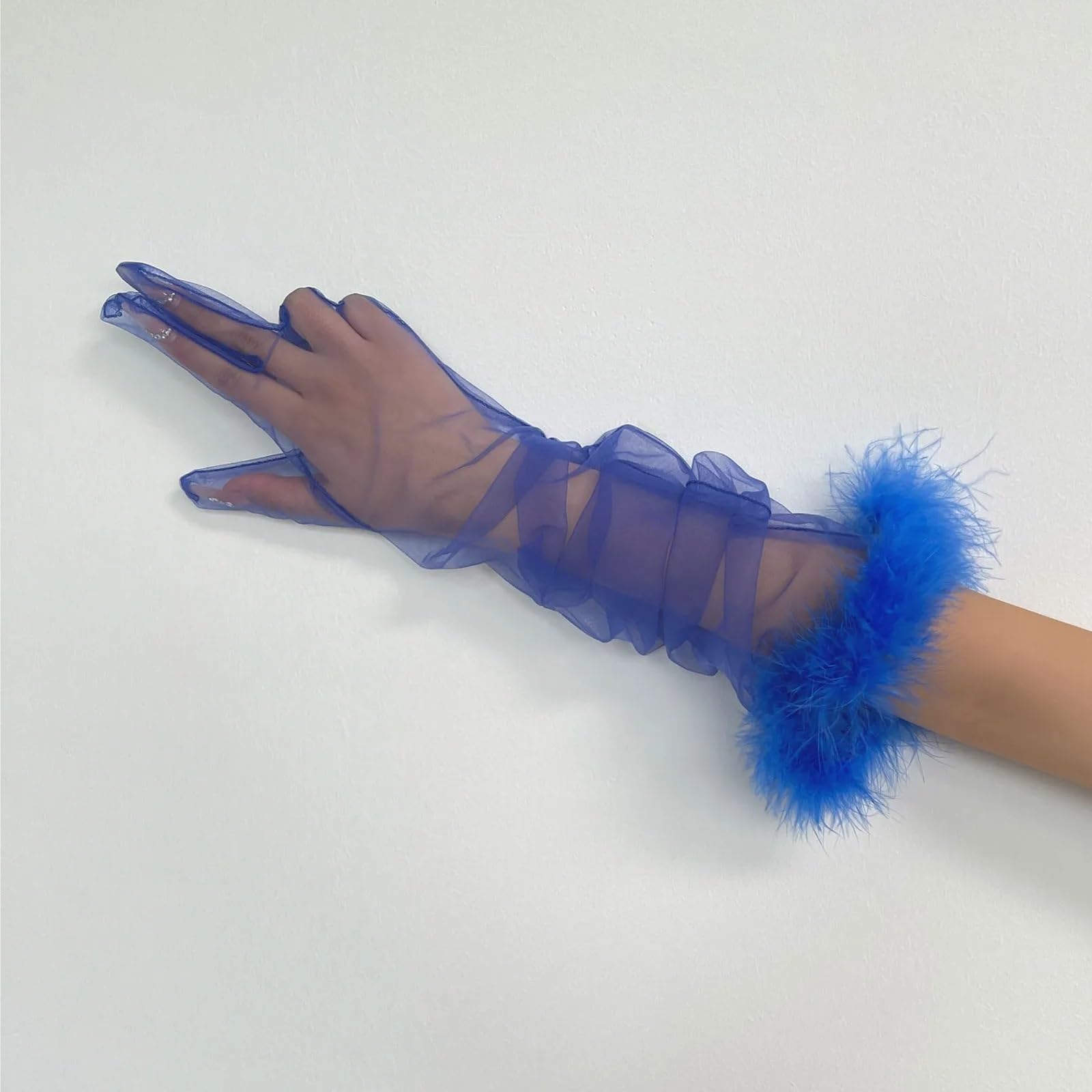 Guanto con piume, polsino soffice, tulle lungo velato trasparente