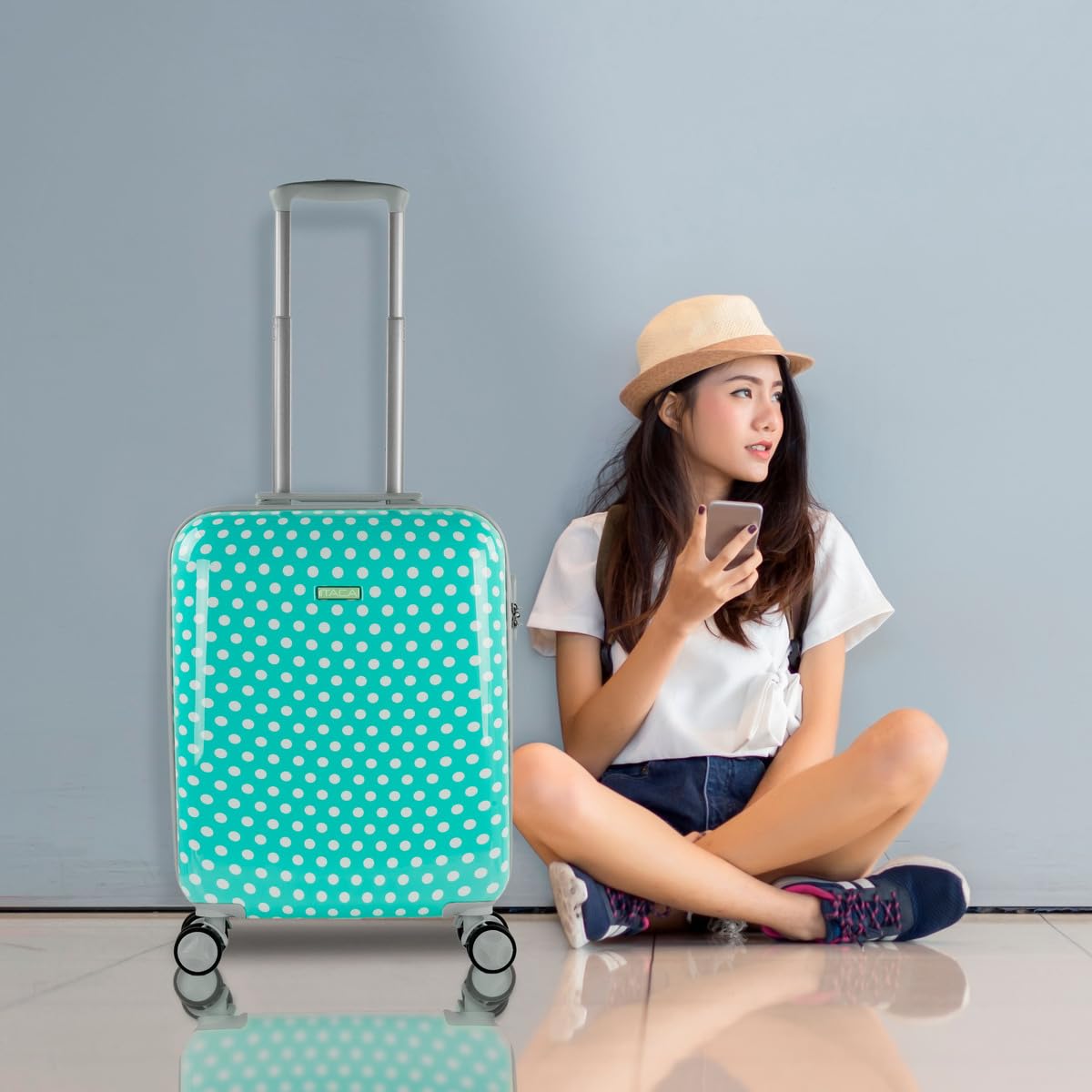 ITACA - Maleta Cabina Infantil con Ruedas Giratorias. Maleta Infantil de Viaje Ligera para Niños, Equipaje de Mano, Compatible Ryanair. Candado de Combinación, Topos Menta