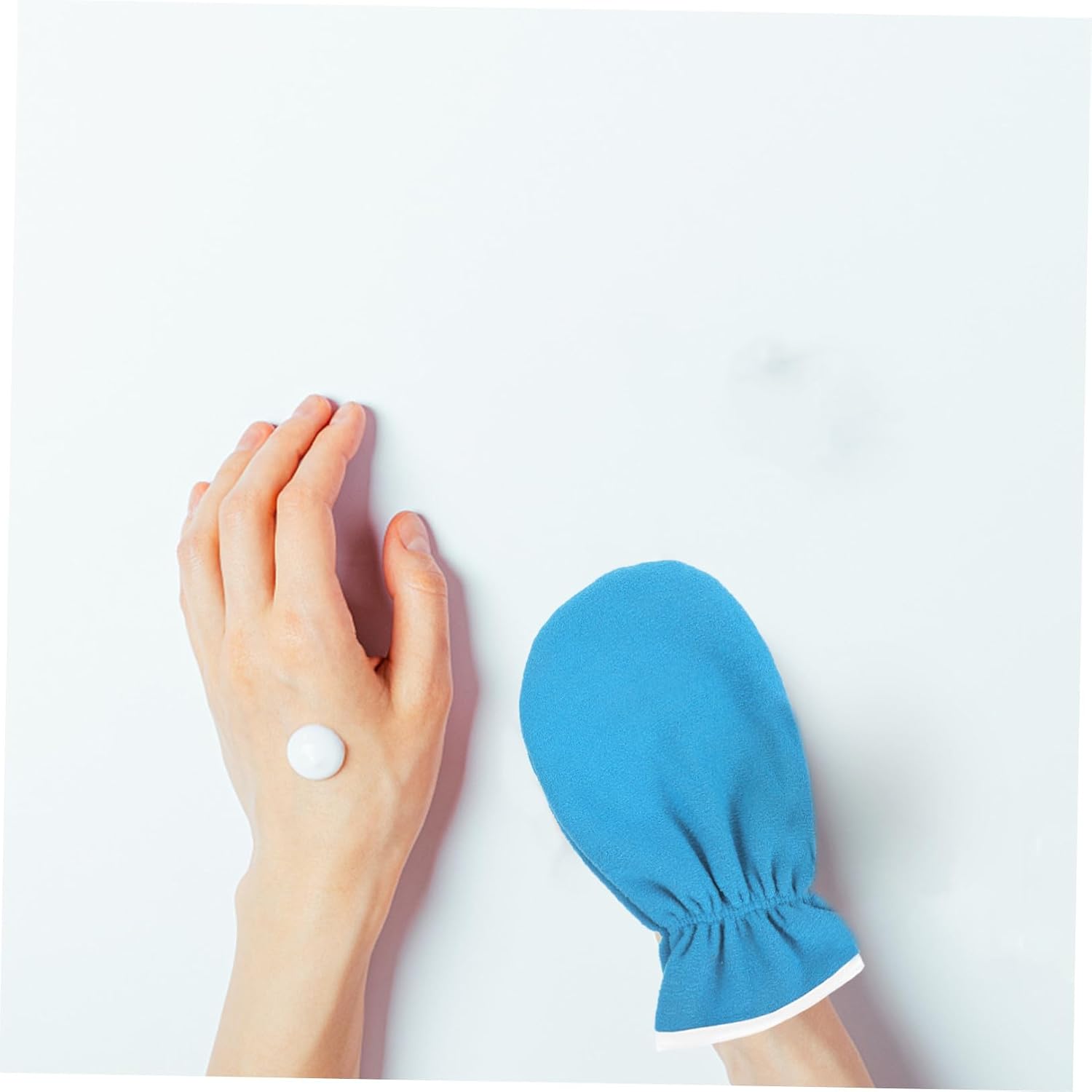 Moisturizing Gel Gloves 1 Pair Hand Spa Gloves with Essential Oil for Dry Skin Care and Nighttime Hydrating Treatment