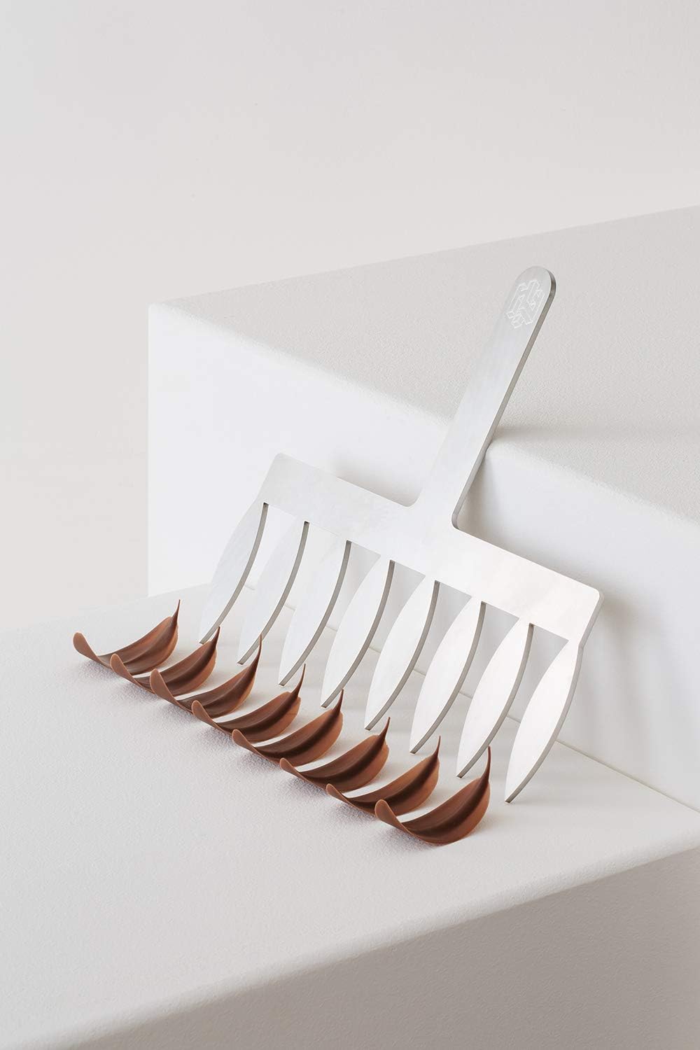 20FH01L Frank Haasnoot Chocolate-Decoration Tool, Leaf Comb 3-1/8 Inch High