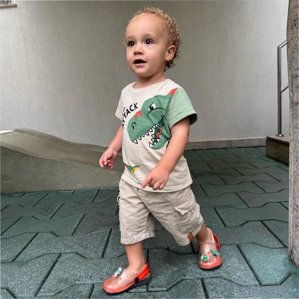 Sandália Infantil Babuche Menino Com Palmilha Dinossauro Macio Leve Magicc BB-005 em promoção! Veja a oferta e mais achadinhos de Sandálias & Chinelos Infantis 4 Hoje é o melhor dia para comprar Sandália Infantil Babuche Menino Com Palmilha Dinossauro Macio Leve Magicc BB-005 com aquele preço maroto! Promoção! Aproveite a oferta! 4