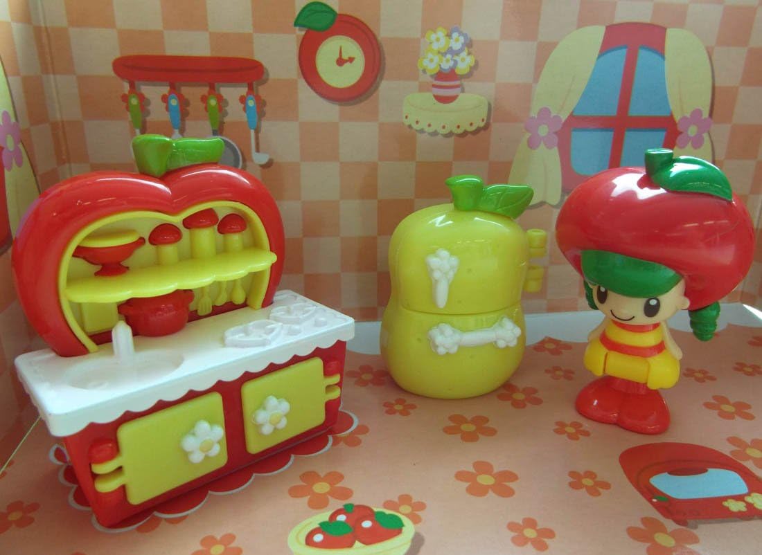 こえだちゃん りんごのえほんルーム シュニコレ店