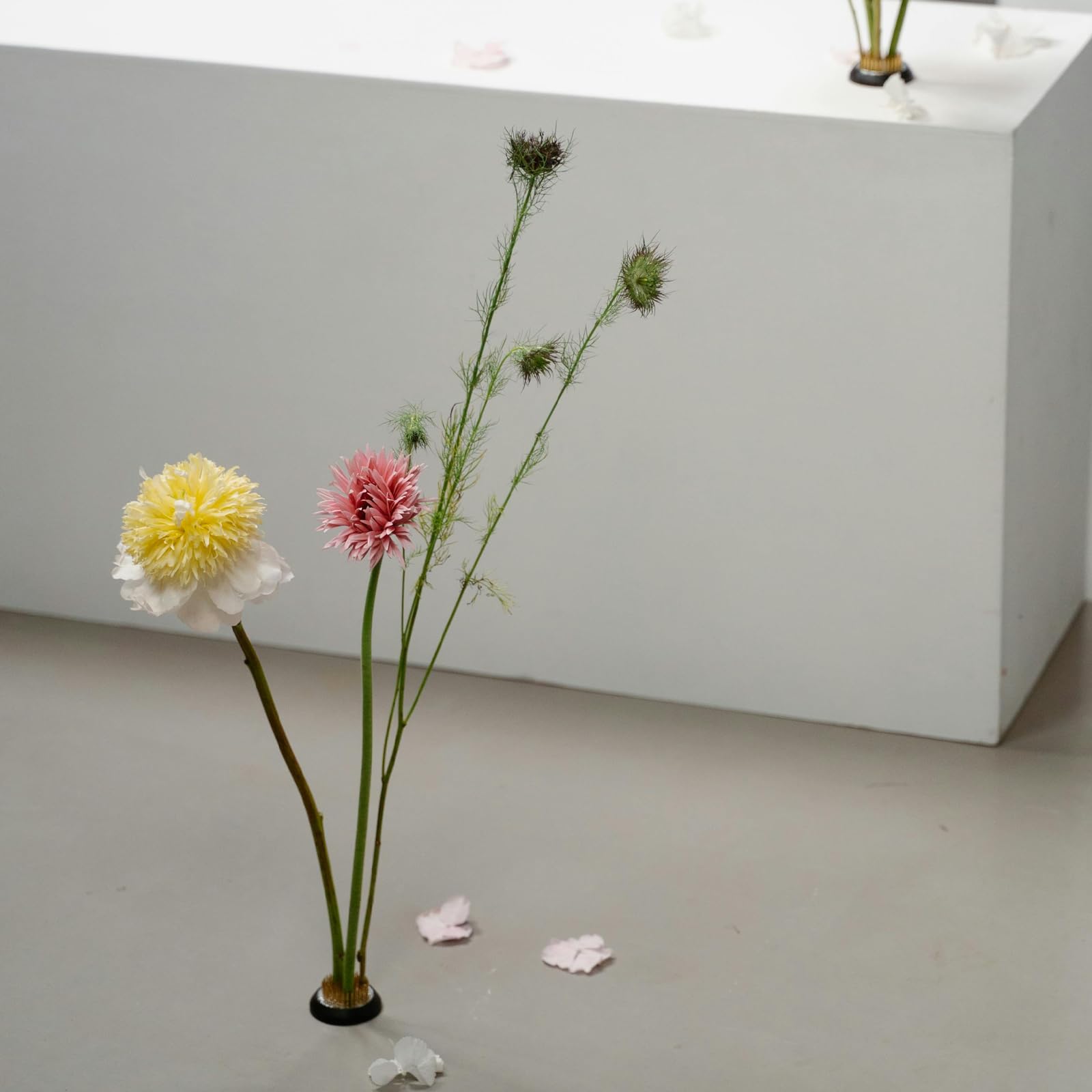 Ikebana Kenzan okrągłe mosiężne kwiatowe żaby do aranżacji, uchwyt na łodygę, do aranżacji kwiatów, narzędzia do dekoracji wnętrz, rzemiosło, 4 szt., 3 cm, 5 cm (złoty)