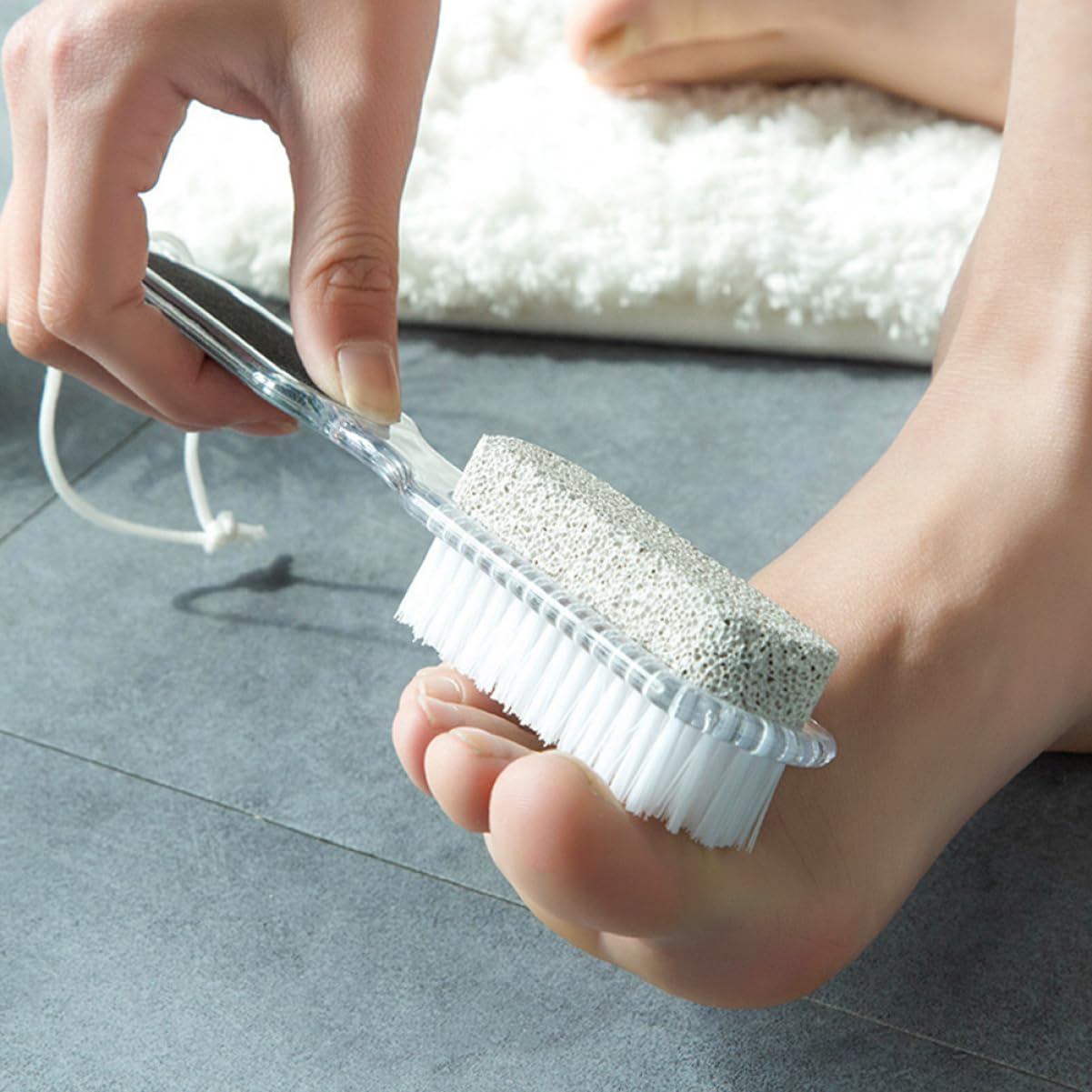 Raspador de Pies de Plástico, Piedra Pómez y Acero | Lima de Uñas Integrada, Kit Cuidado Pies, Uso en Casa y Experiencia Tipo Spa
