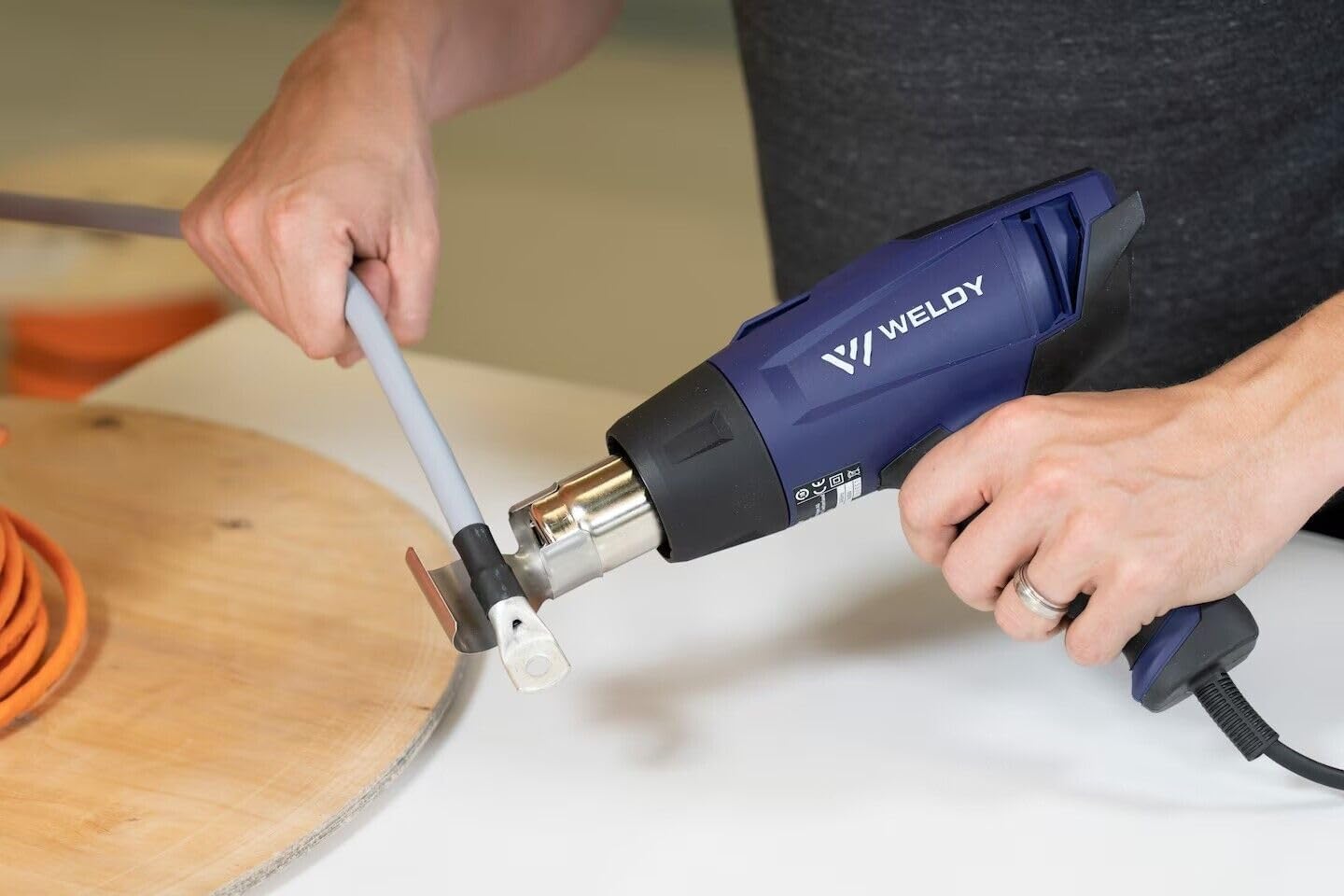 Alessia Cara 230V Heat Gun Universal Kit HG 330-B Hot Air Gun DIY Enthusiasts 1600W, SUWD-330B-UVK