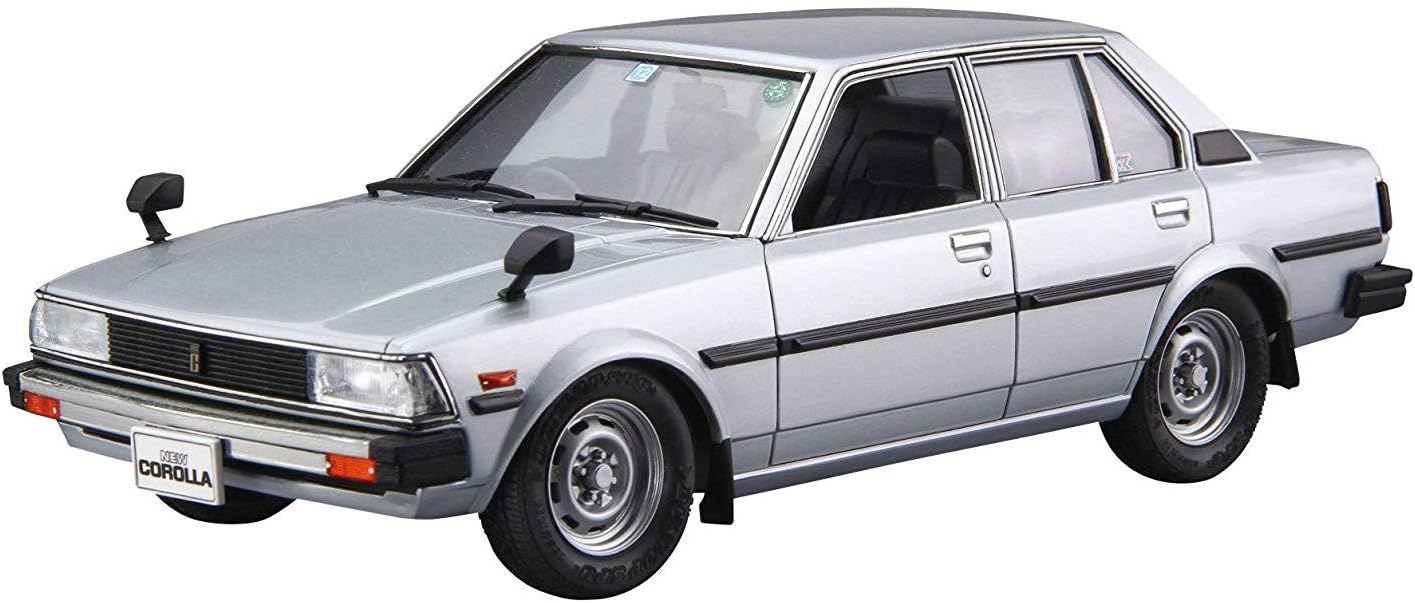 Aoshima 1/24 Toyota E71/70 Corolla Sedan GT/DX '79 - Plastic Model Building Vehicle Kit, Item # 6129