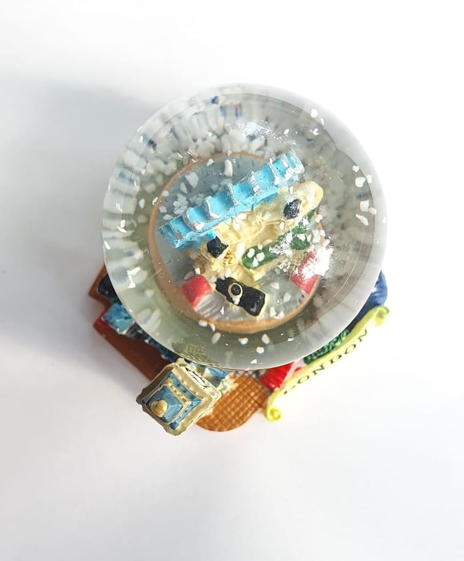 Snow Globes 3D (Small)- London Collage, Detailing London Landmarks Big Ben, Tower Bridge etc.