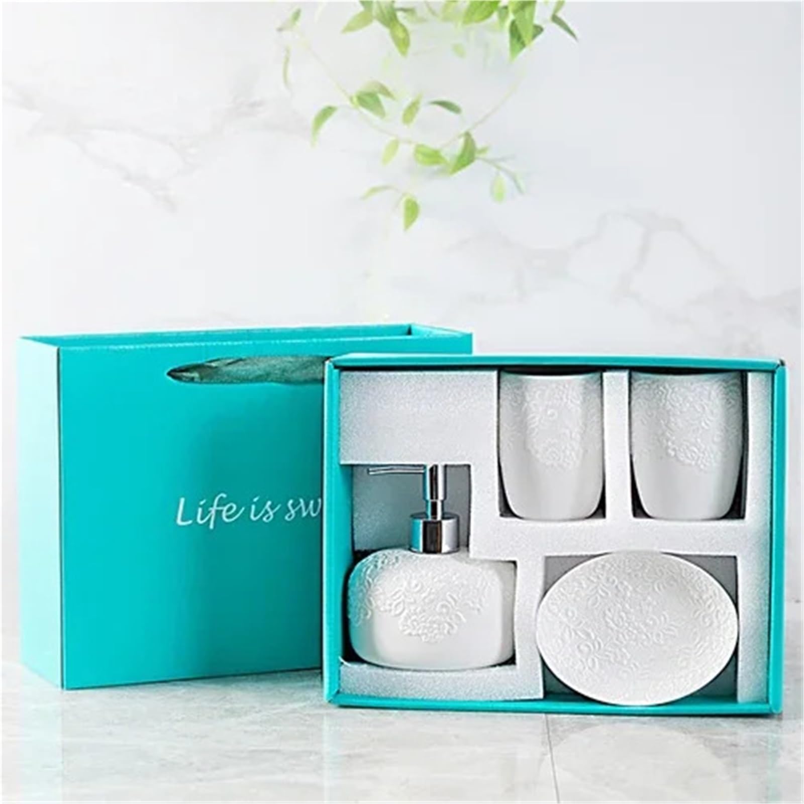 Juego de Accesorios de Baño Baño Creativo De Cuatro Piezas En Relieve Blanco