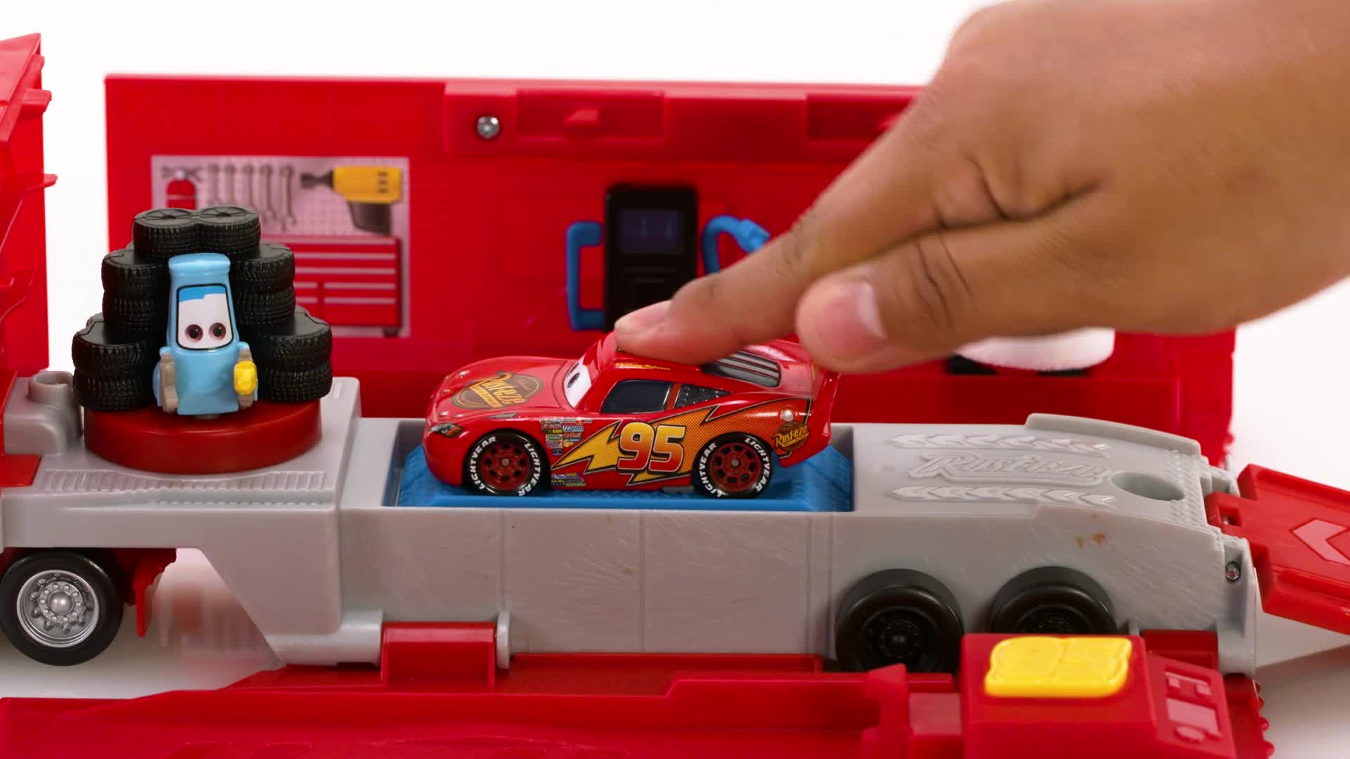 Mattel Disney and Pixar Cars Transforming Mack Playset | 2-in-1