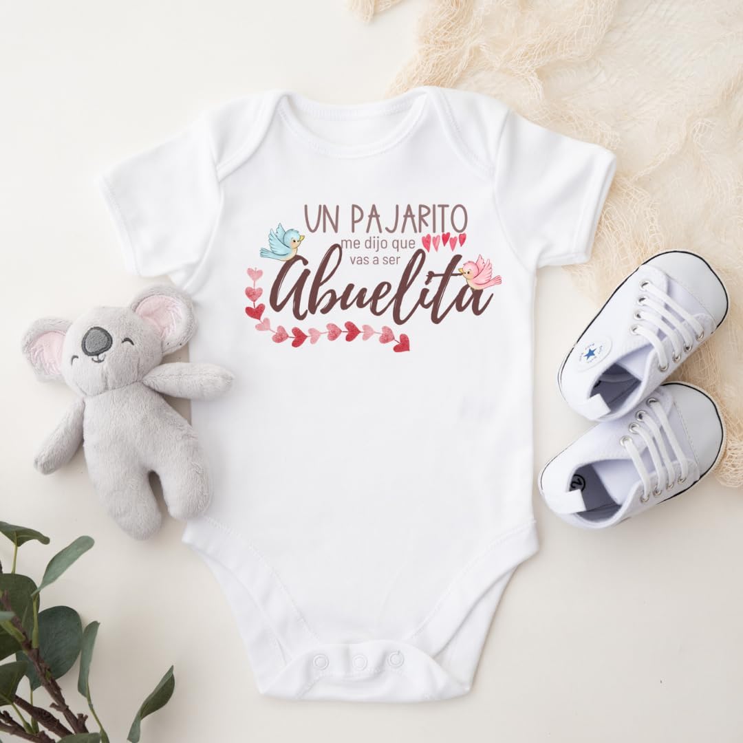 Pajarito Me Dijo Vas A Ser Abuelita To Be, Grandma And Grandpa Baby Announcement Onesie In Spanish, Cute Pregnancy Announcement Gifts For Grandparents, Surprise Baby Reveal Ideas Abuelitos To Be.
