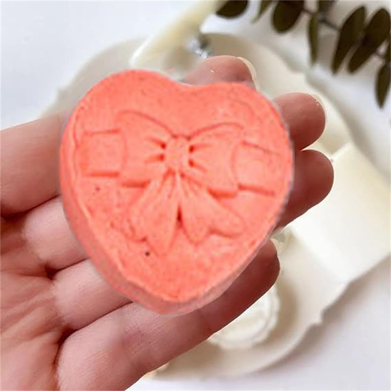 Hand Press Mooncake Mold Mooncake Press Molds, Love Heart Shape MoonCake Mold, 50g Hand Pressed Mooncake with 4 Stamped Flower, Press Mid Autumn Festival Decor Cake Cutter Mold
