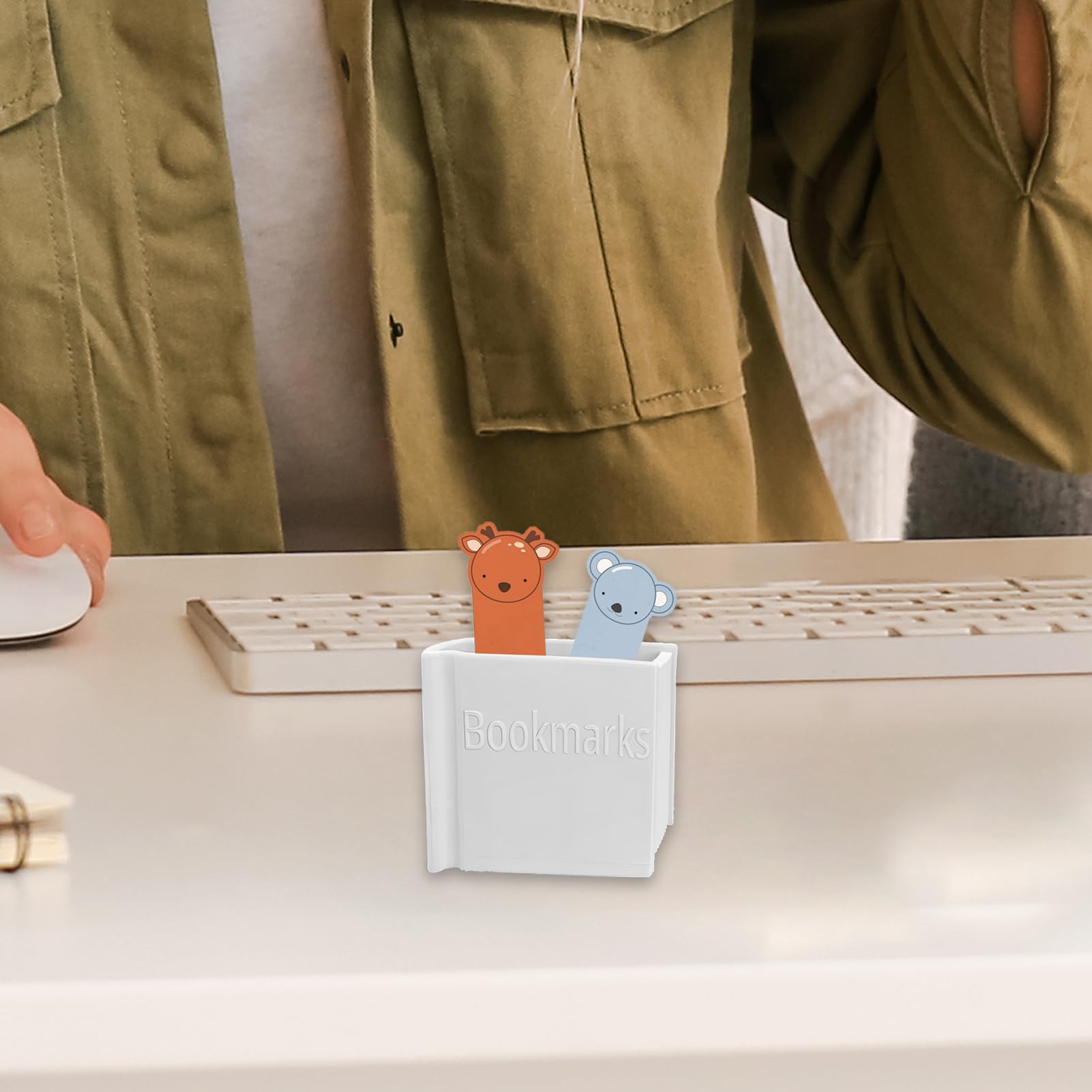 Espositore per Segnalibri Porta Pennelli da Scrivania Stampa 3D a Forma di Libro
