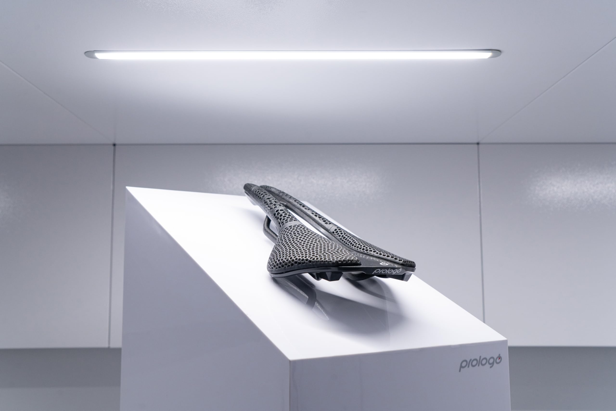 Prologo Nago R4 PAS 3DMSS Nack Carbon Sella Strada, Nero, 245x137mm