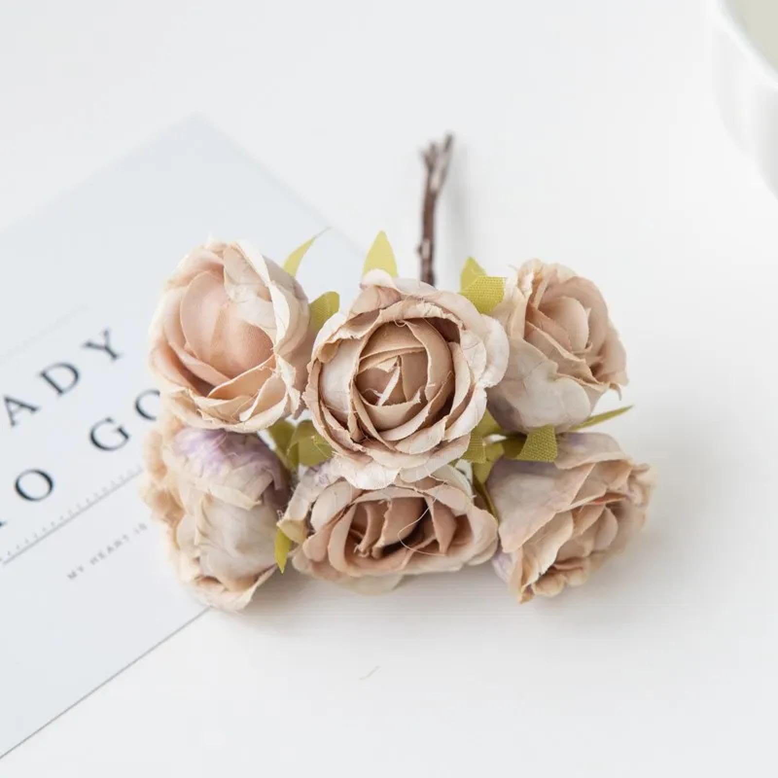 Bouquet de mariage et couronne en soie : fleurs artificielles marron pour décoration de table