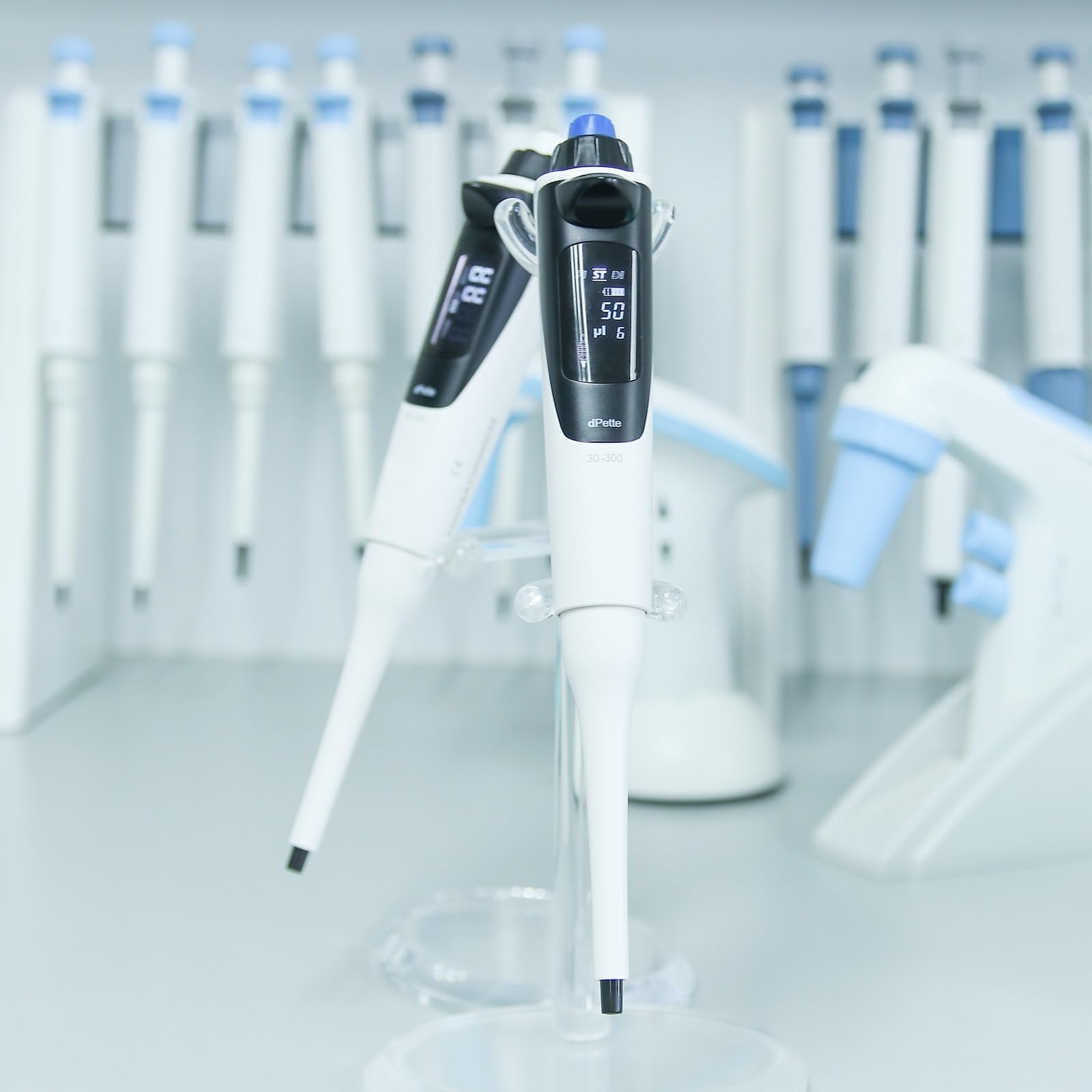 Pipety Pipeta, Elektroniczna 0,5-1000ul Jednokanałowa, Elektrycznie Regulowana, Laboratoryjna,Laboratorium(5-50ul)