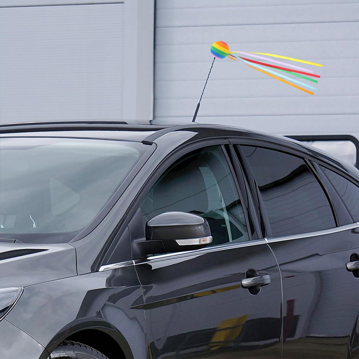 2pcs Car Antenna Ball Decoration Cute Cartoon Antenna Toppers for Automotive Exterior Accessories Easy to Install Lightweight and Versatile for Car Styles