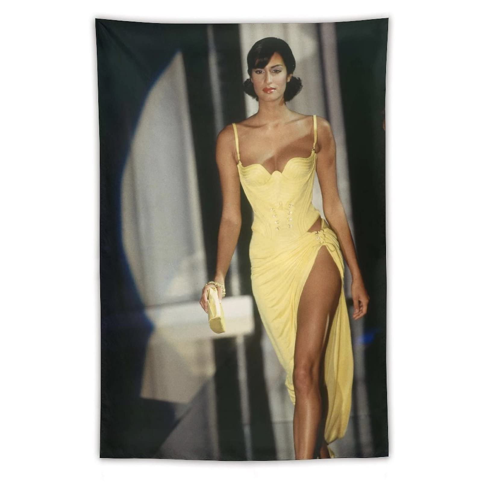 Amazon.co.jp: ヤスミン・ゴーリYasmeen Ghauri スーパーモデルです 
