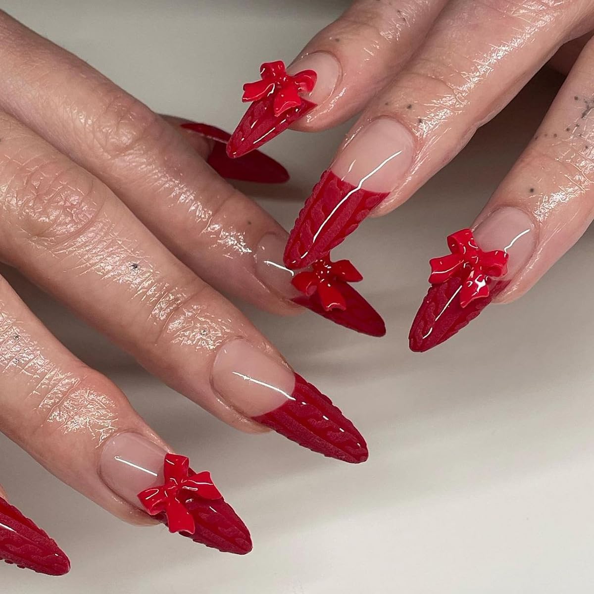 MouyouGlow Press on Nails Mittel,Almond Rot French 3D Bow Schleife Weihnachten Neujahr Fake Nails Kunstnägel mit Nagelkleber,Red Silvester Christmas Künstliche Fingernägel