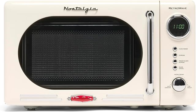 Nostalgia 0.7 Cu. Ft. Retro Compact Countertop Four à micro-ondes, Ivoire