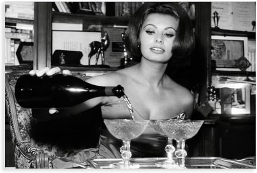 Sophia Loren Drinking Martini Poster, Black And White Wall Art, Vintage Print Canvas Posters Wall Decor Paintings for Living Room Bedroom Office Unframe20x30inch50x75cm