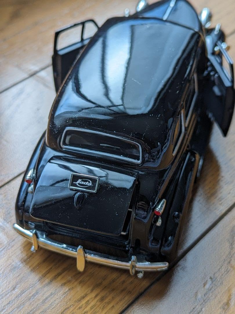 アメ車 1939 CHEVY クラシックカー ミニカー 1939 Chevrolet Coupe - Green 1:24 Scale Diecast Model by