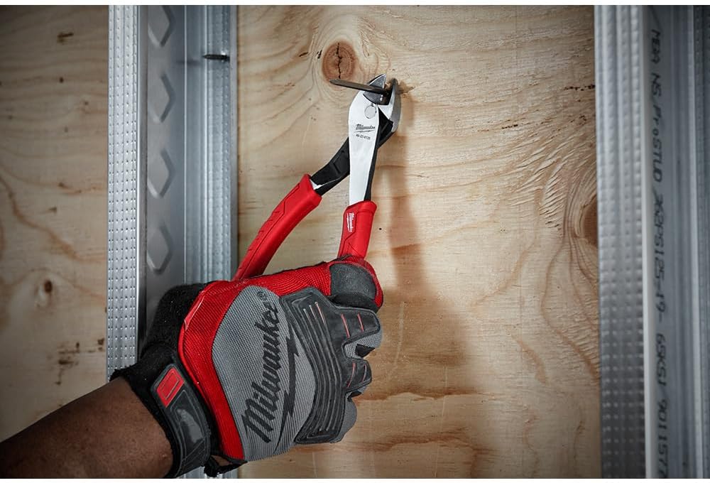 Milwaukee 48-22-6128 8'' Angled Head Diagonal-Comfort Grip