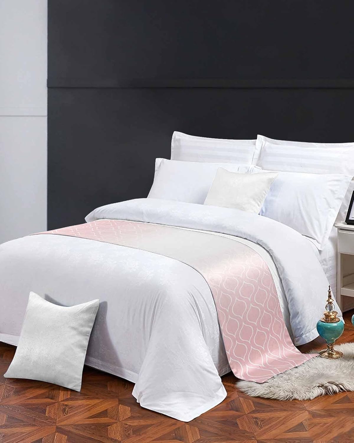 Moroccan Pink Bed Runner Scarf Full Queen Size, Abstract Geometric Gradient Modern Luxury Bed Throw Runners & Scarves for Twin Full Queen King Foot of Bed, Bedroom Hotel Decoration, 83"x20"