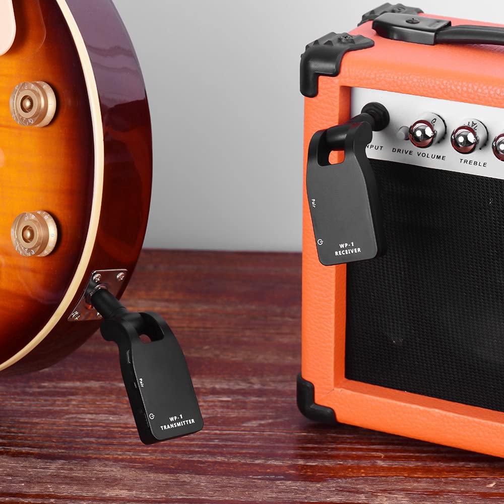Btuty - Trasmettitore e Ricevitore Wireless per Chitarra, 2,4G con Batteria al Litio Ricaricabile Incorporata, Raggio di Trasmissione a 30m, per Chitarra o Basso Elettrico (Nero)